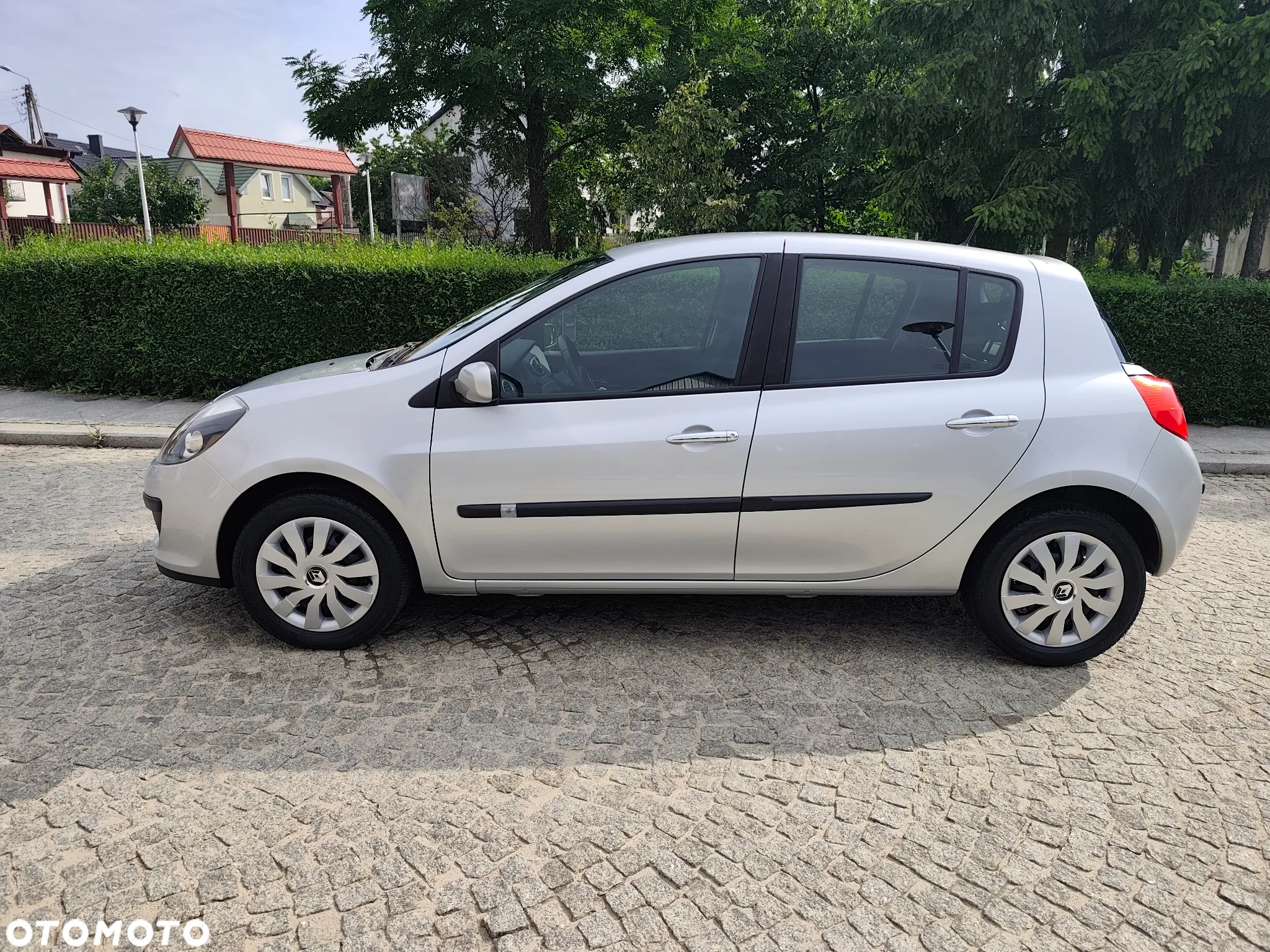 Renault Clio 1.2 16V 75 Dynamique - 2