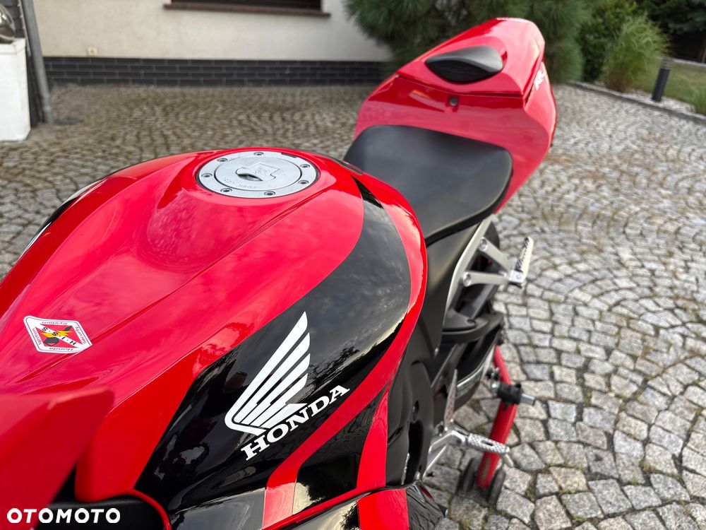 Honda CBR - 16