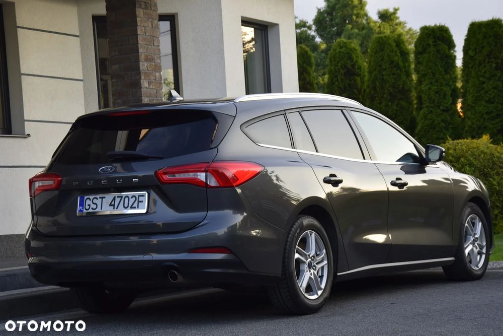 Ford Focus 1.0 EcoBoost STart-Stopp-System TITANIUM DESIGN - 4