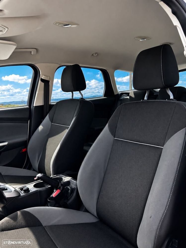 Ford Focus - 10