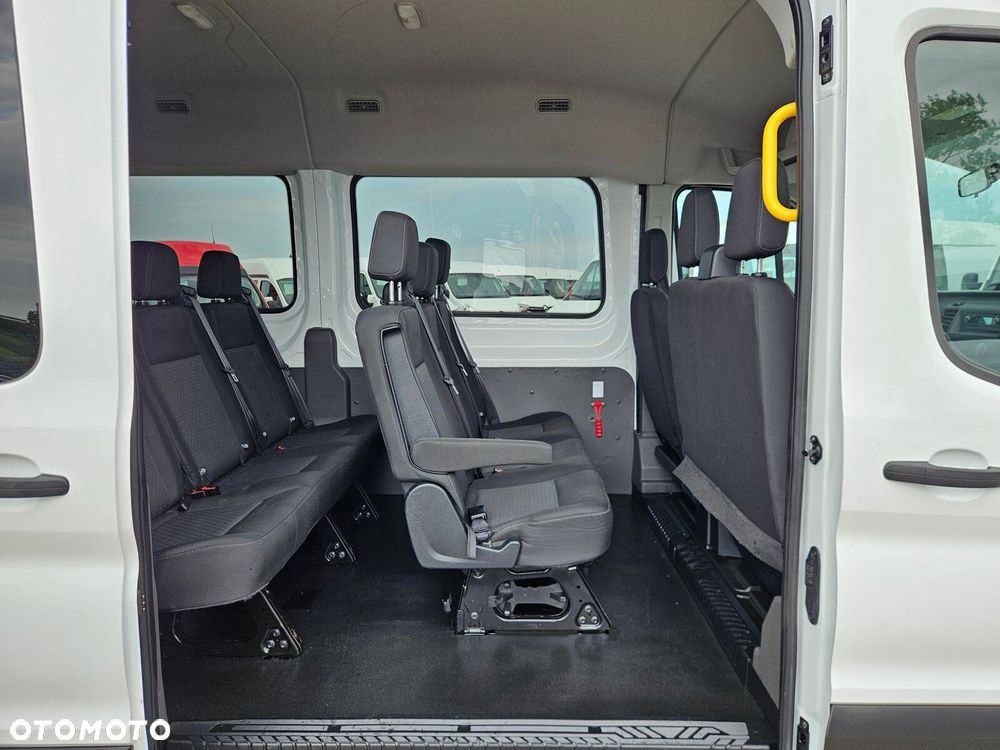 Ford Transit - 32