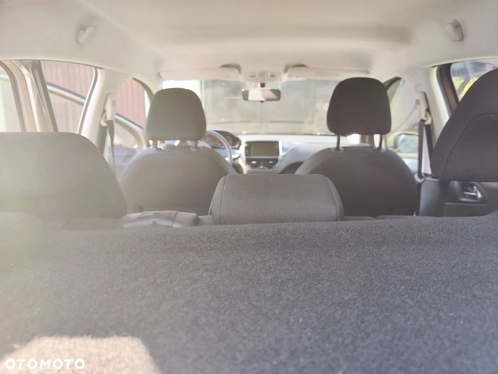 Peugeot 208 1.2 PureTech Active - 13