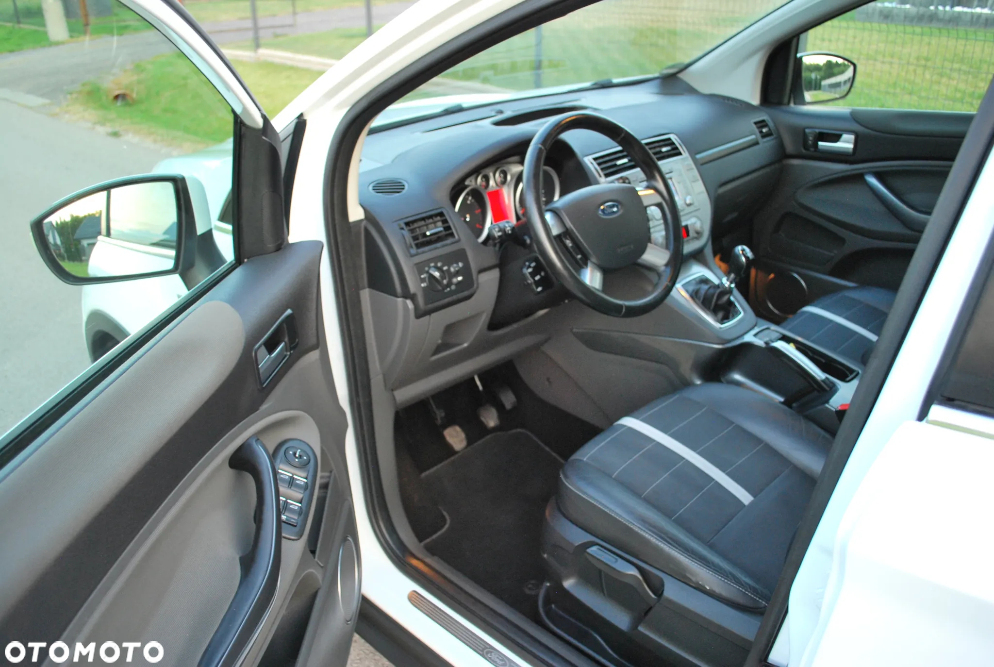 Ford Kuga 2.0 TDCi Titanium S - 14