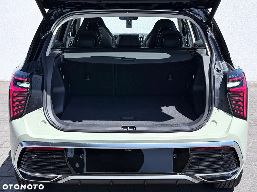Hongqi HS3 - 14