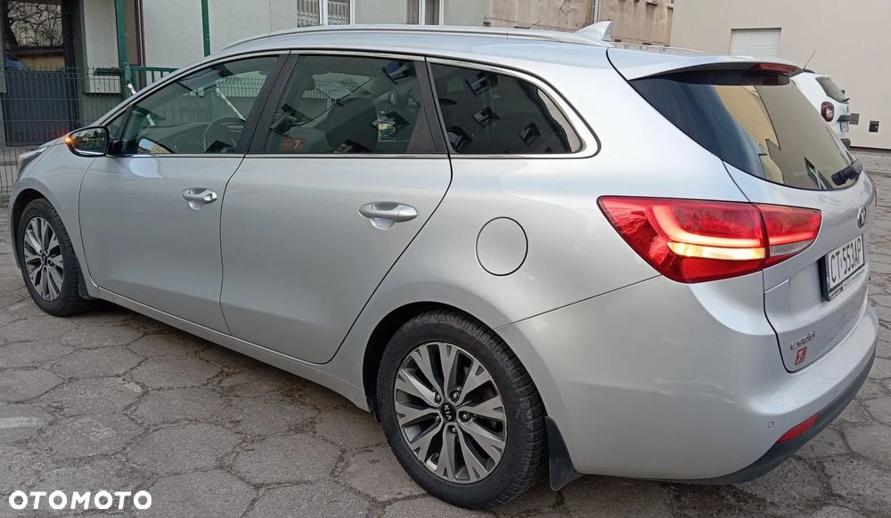Kia Ceed 1.6 CRDi L Business Line - 16
