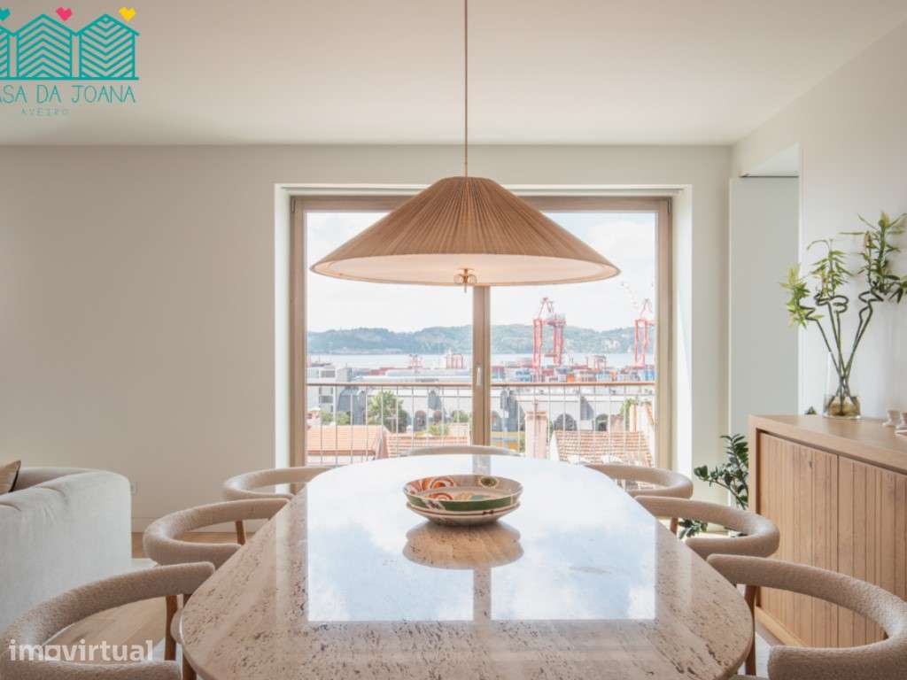 Apartamento T4 com Lugares de Garagem no Centro de Lisboa - Grande imagem: 3/60
