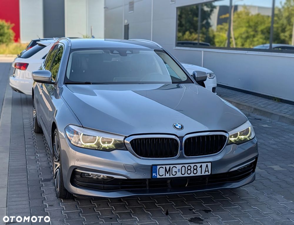 BMW Seria 5 530d xDrive Sport Line - 12