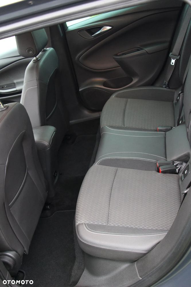 Opel Astra 1.6 CDTI Cosmo - 27