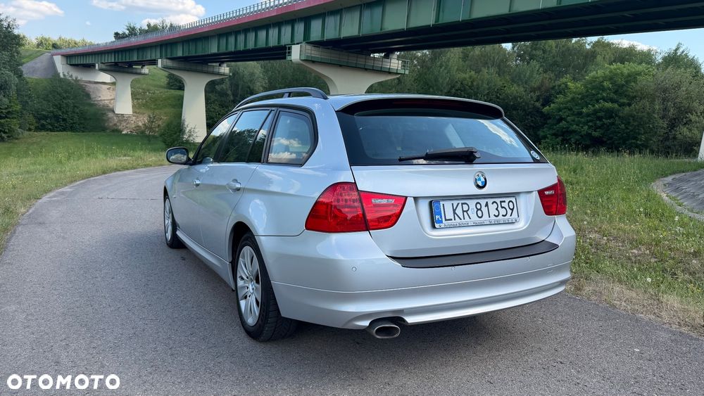 BMW Seria 3 320d xDrive - 5