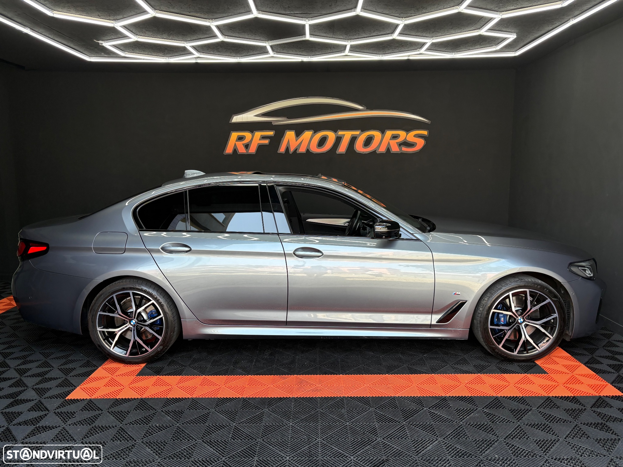 BMW 530 e Pack Desportivo M - 4