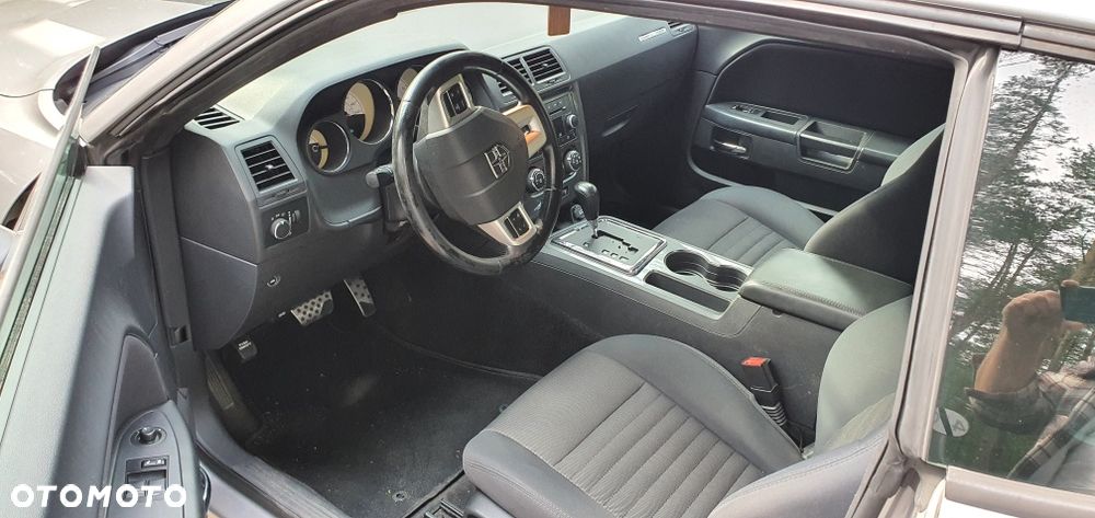 Dodge Challenger - 5