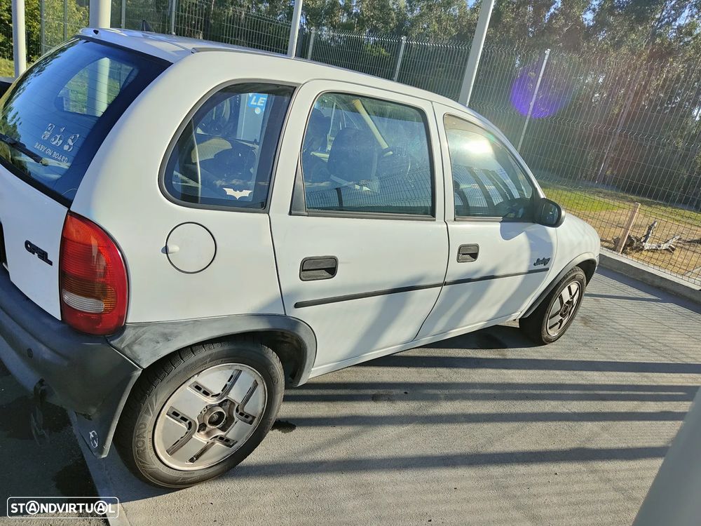 Opel Corsa 1.5 D Swing - 4