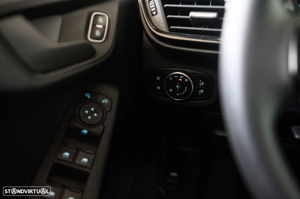 Ford Fiesta 1.0 EcoBoost Trend Connected - 31