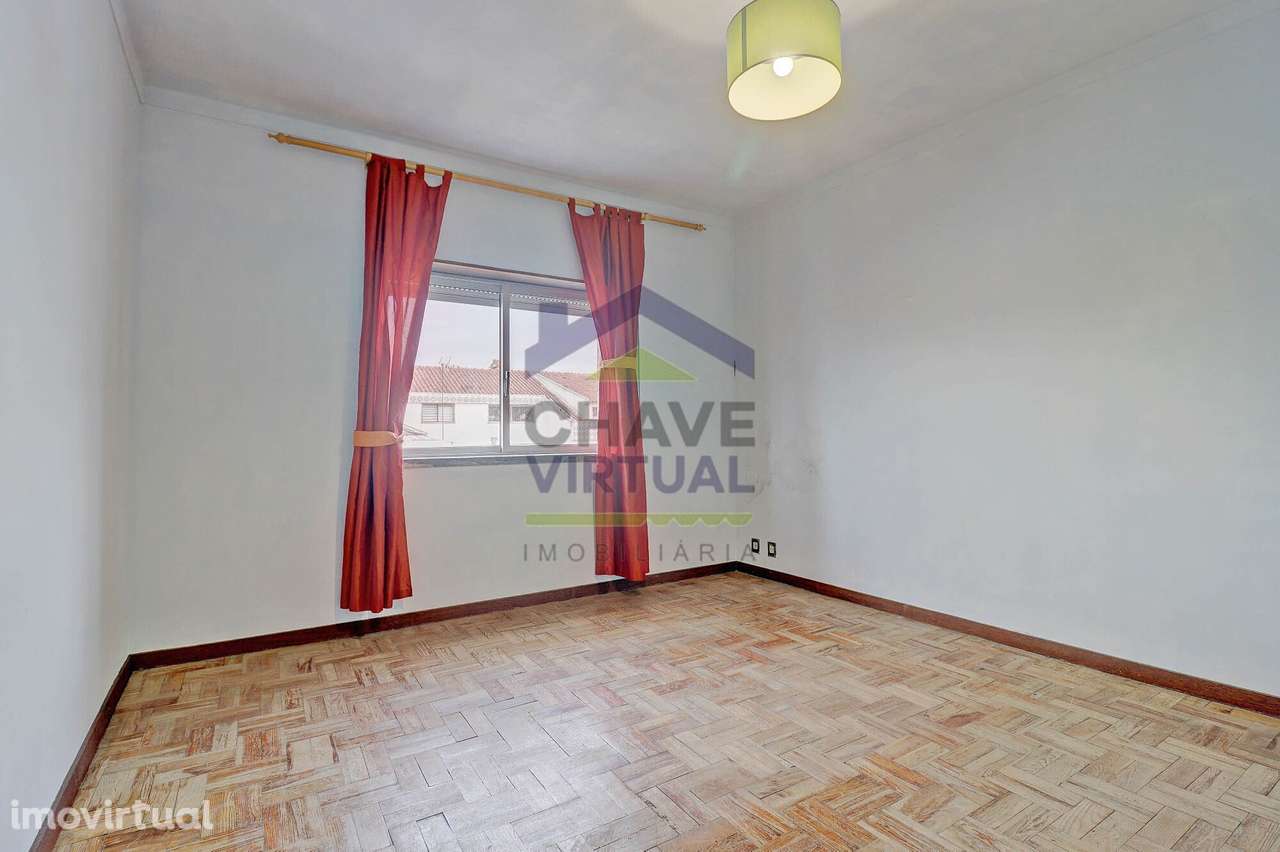 Moradia V7 com Garagem e Quintal - Centro Bombarral - Grande imagem: 3/42