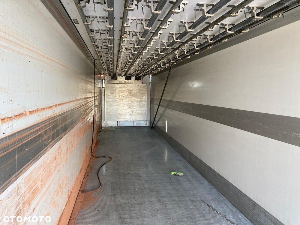 Schmitz Cargobull SKO - 11