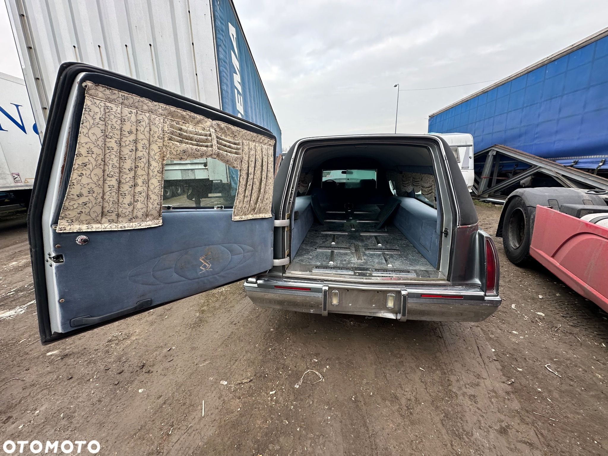 Cadillac Fleetwood 5.7 STD - 8