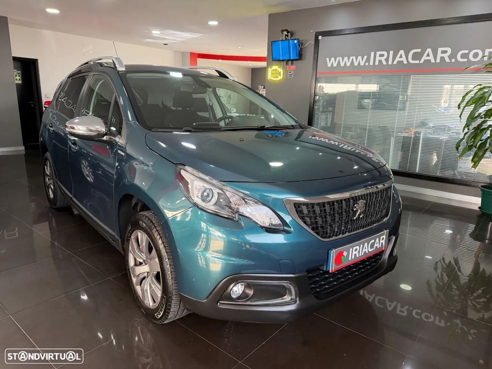 Peugeot 2008 1.2 PureTech Style - 4