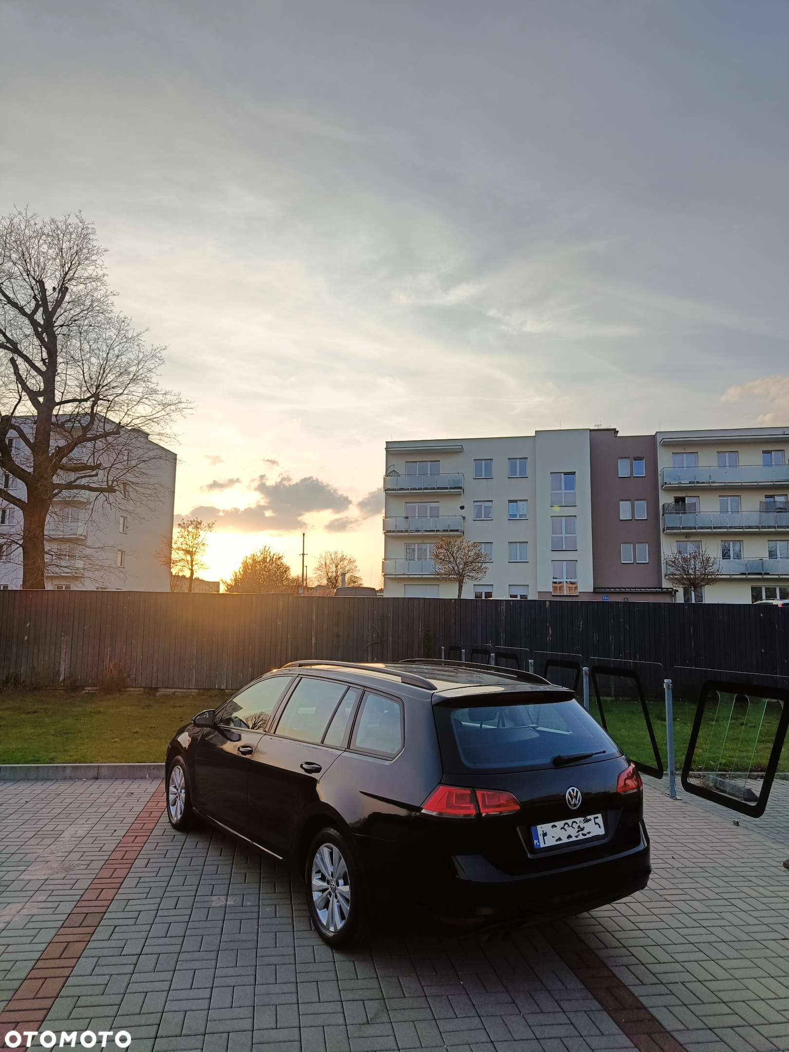 Volkswagen Golf - 6