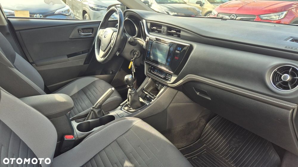 Toyota Auris - 6