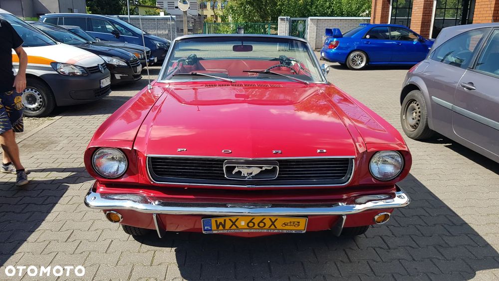 Ford Mustang - 8