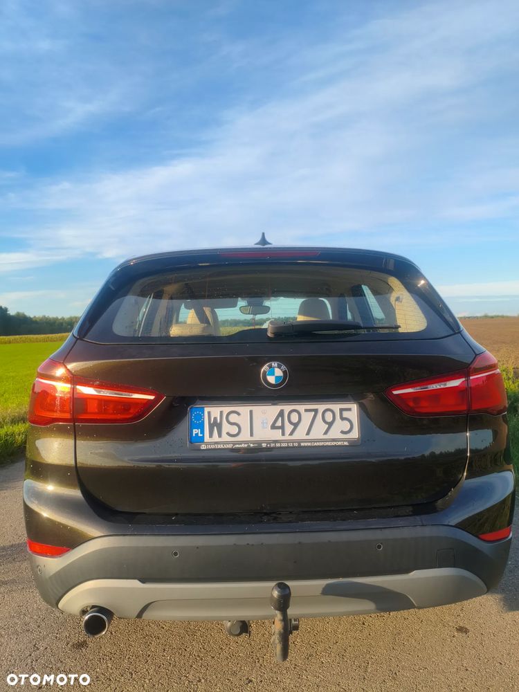BMW X1 sDrive18d Sport Line - 9
