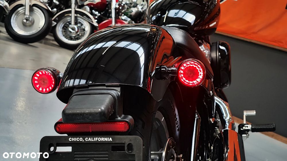 Harley-Davidson Softail Standard - 31
