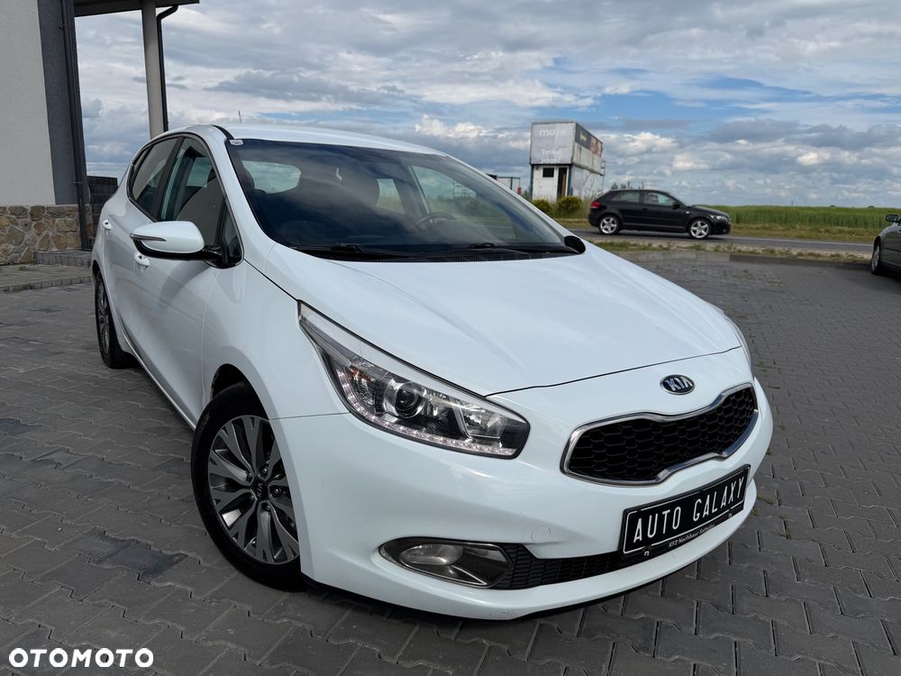 Kia Ceed - 8