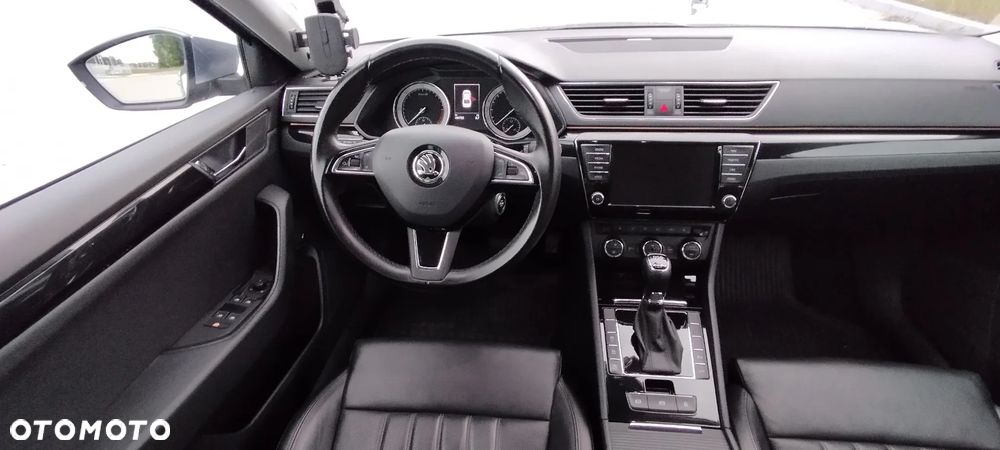 Skoda Superb 2.0 TDI 4x4 L&K DSG - 12