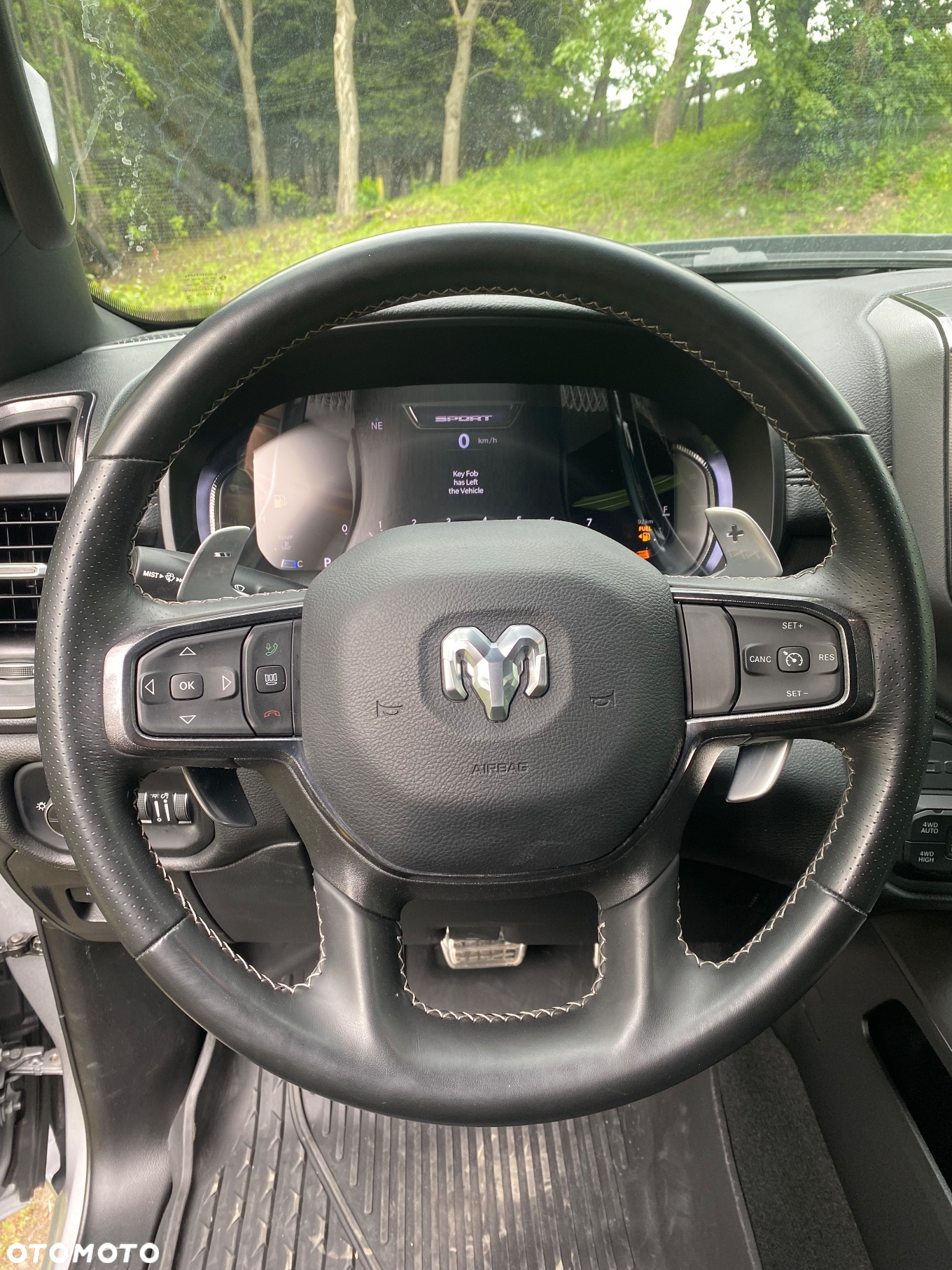 Dodge RAM 1500 5.7 4x4 - 12