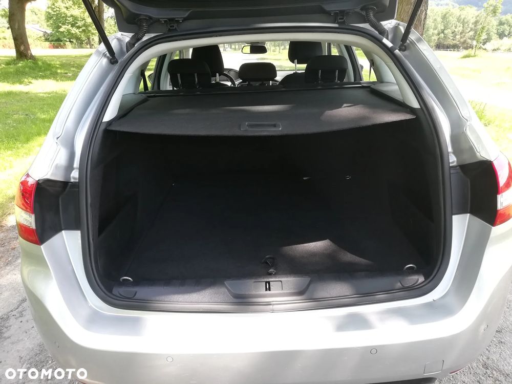 Peugeot 308 1.6 BlueHDi Style S&S - 8