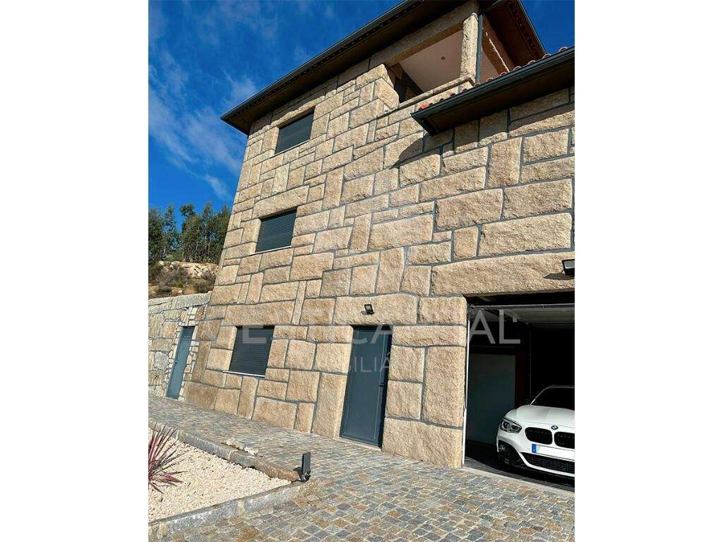 MORADIA T4 | TRANQUILIDADE E CONFORTO EM PIARES, MARCO DE CANAVESES - Grande imagem: 4/27