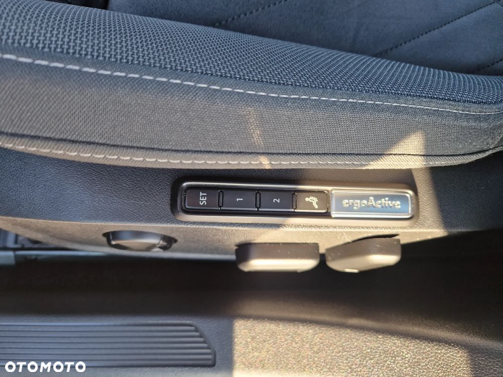 Volkswagen Golf 1.5 TSI OPF Life - 30