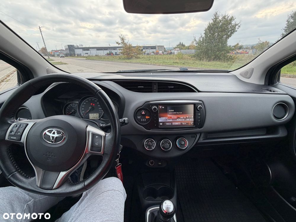 Toyota Yaris - 11