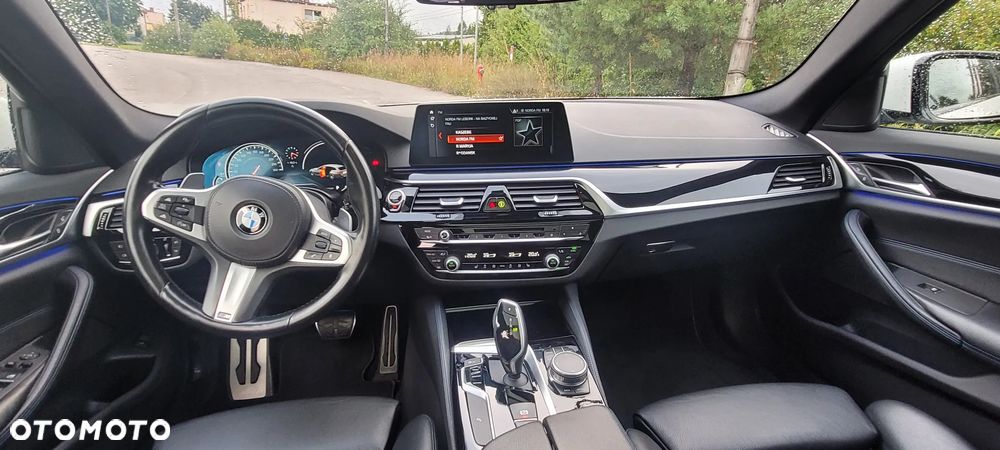 BMW Seria 5 520d M Sport Edition - 16