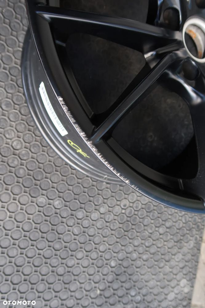 L10/L38 Felga Porsche Boxter 982601025AK 10x20et45 - 2