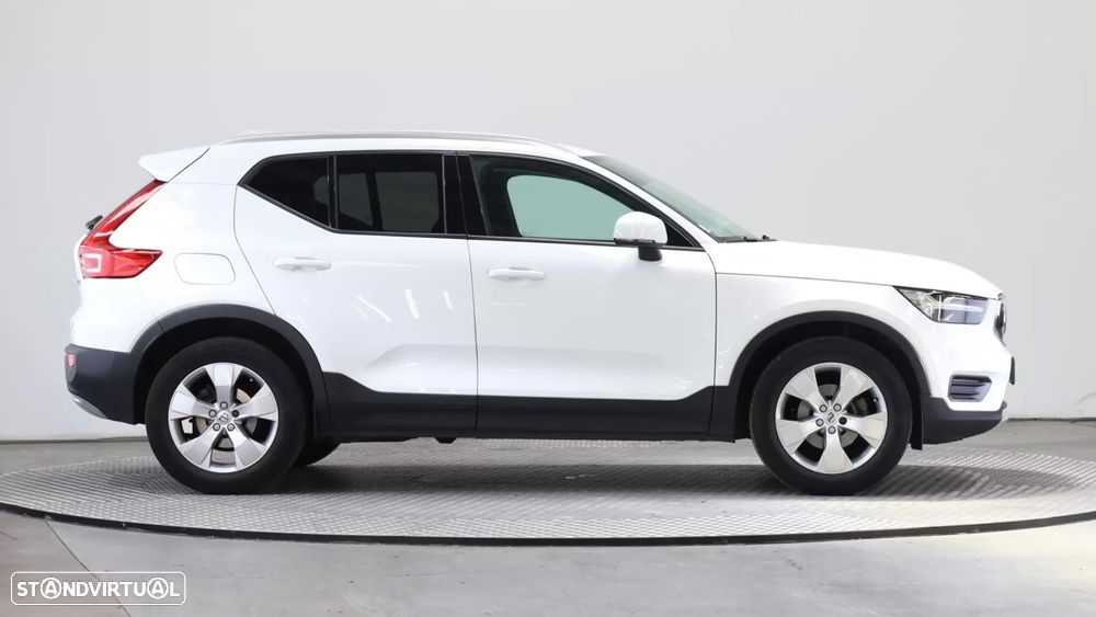 Volvo XC 40 1.5 T3 Momentum Plus - 4