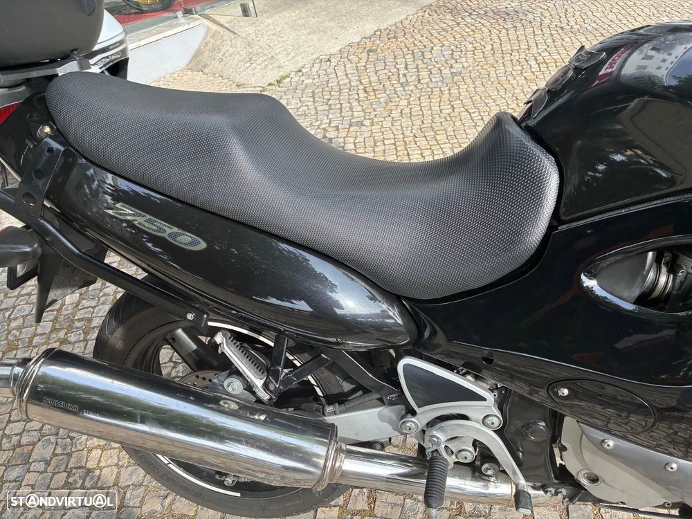 Suzuki GSX 750 F - 12