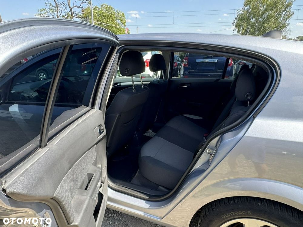 Opel Astra - 19