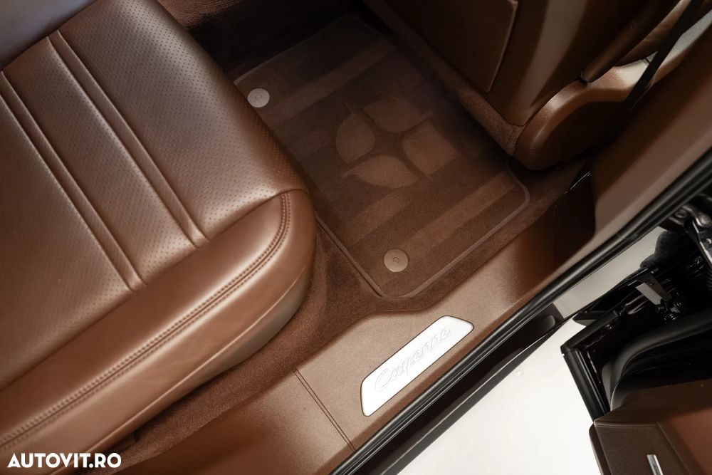 Porsche Cayenne - 34