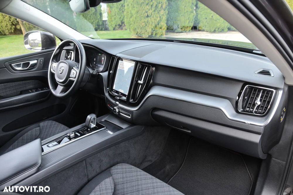 Volvo XC 60 B4 MHEV AT AWD Core - 7