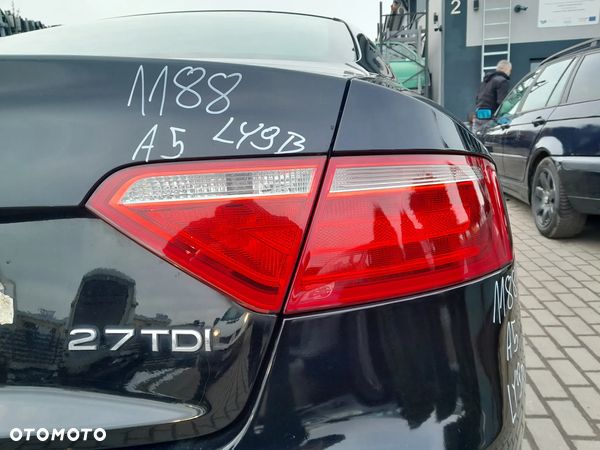 AUDI A5 8T LAMPA TYLNA PRAWA W BŁOTNIK COUPE