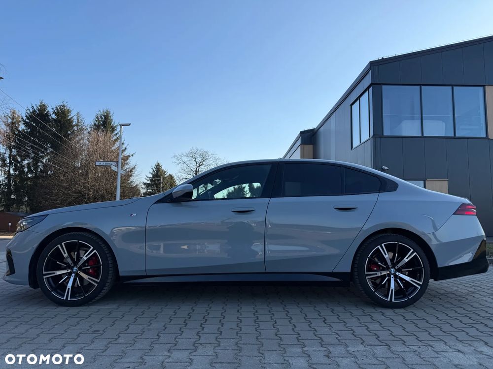 BMW Seria 5 ver-520d-xdrive-mhev-m-sport - 8