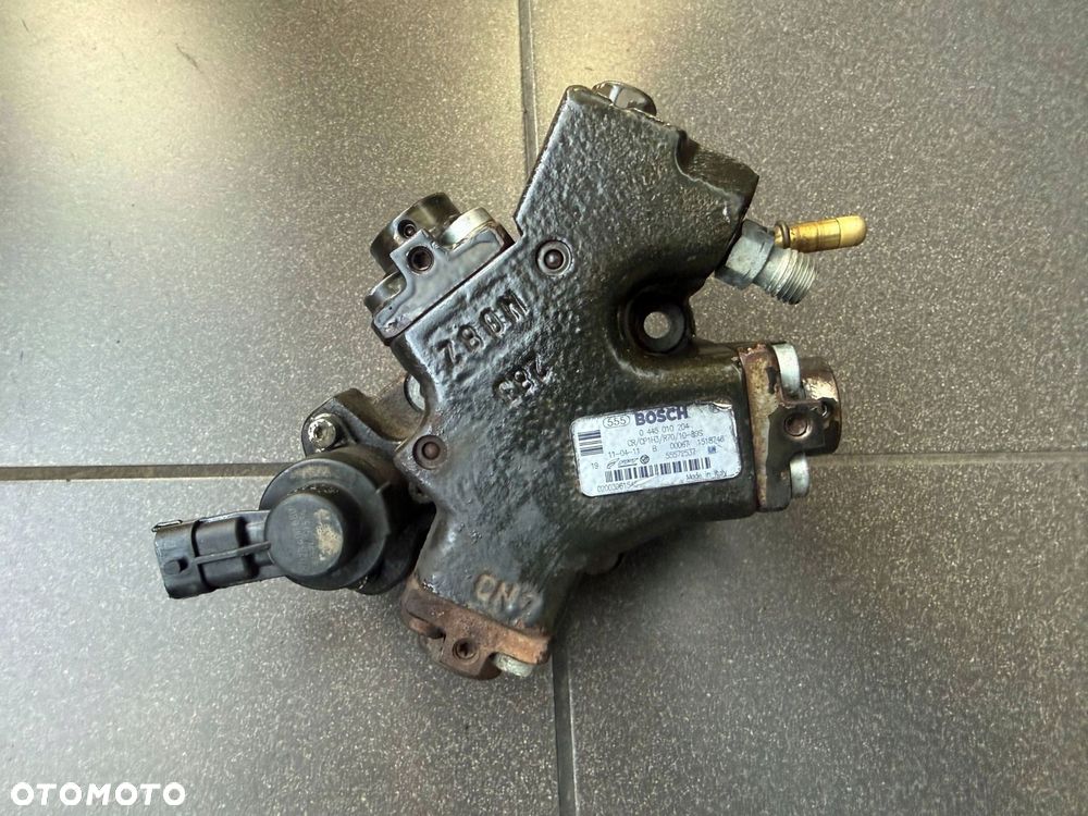 POMPA WTRYSKOWA 1.3 CDTI OPEL FIAT BOSCH 0445010204 55572537 - 1
