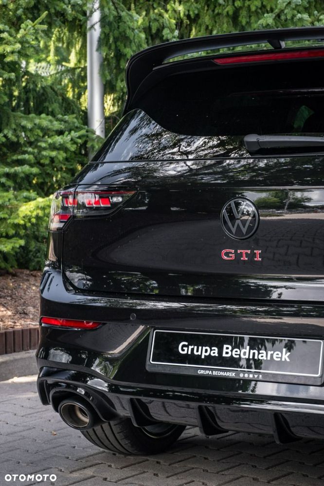 Volkswagen Golf - 16