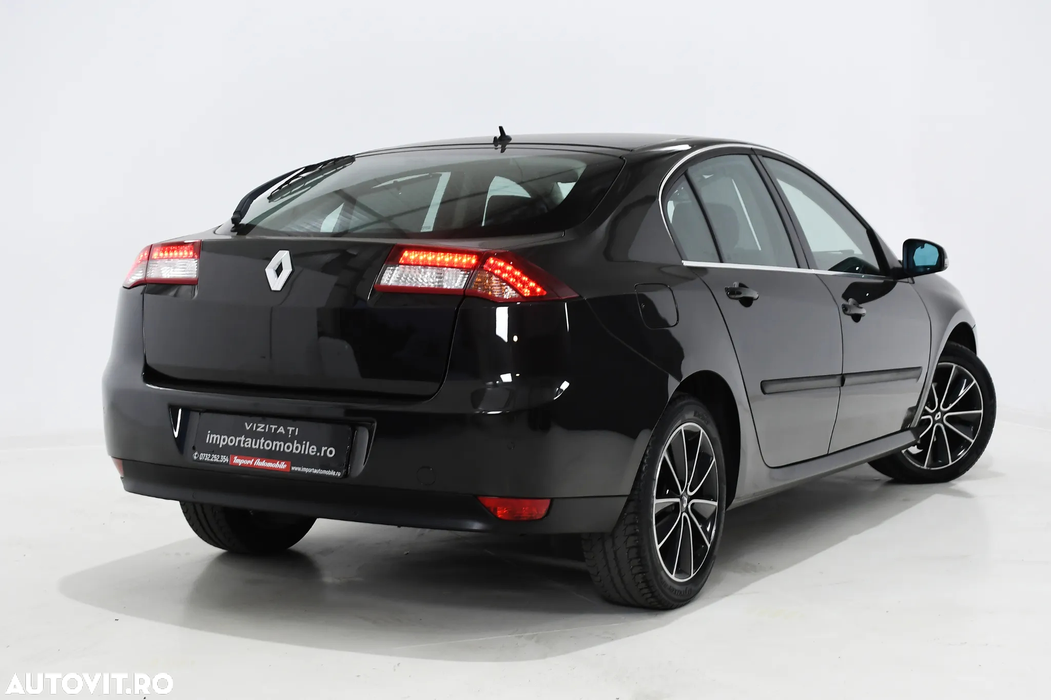 Renault Laguna dCi 110 FAP Bose Edition - 3
