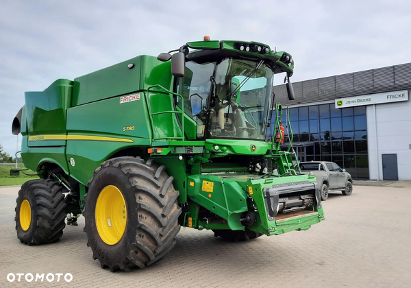 John Deere S780