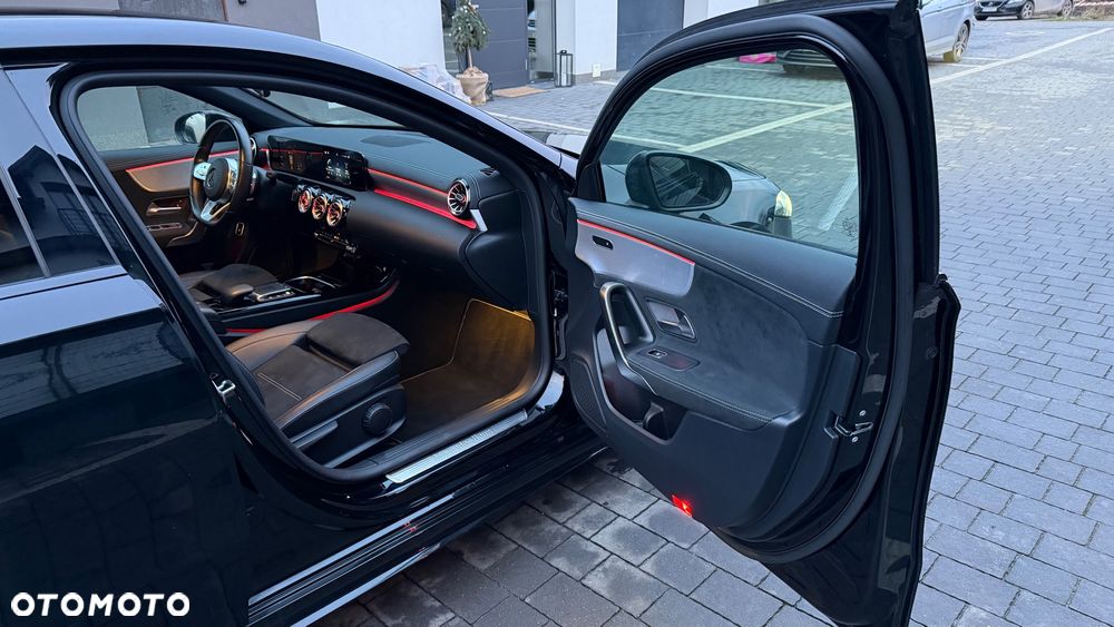 Mercedes-Benz Klasa A 250 e 8G-DCT AMG Line - 16