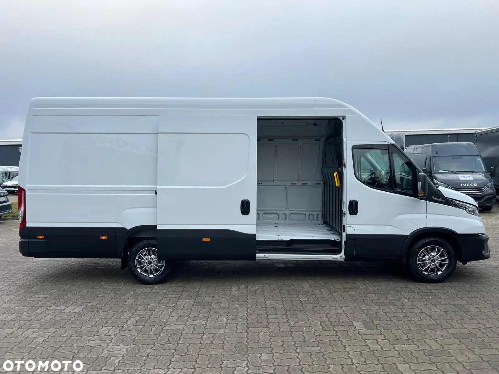 Iveco OKAZJA CENOWA - 18m3 OD RĘKI !!! - 10