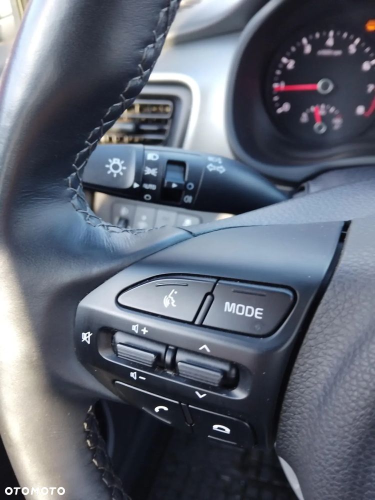 Kia Stonic 1.0 T-GDI M - 12