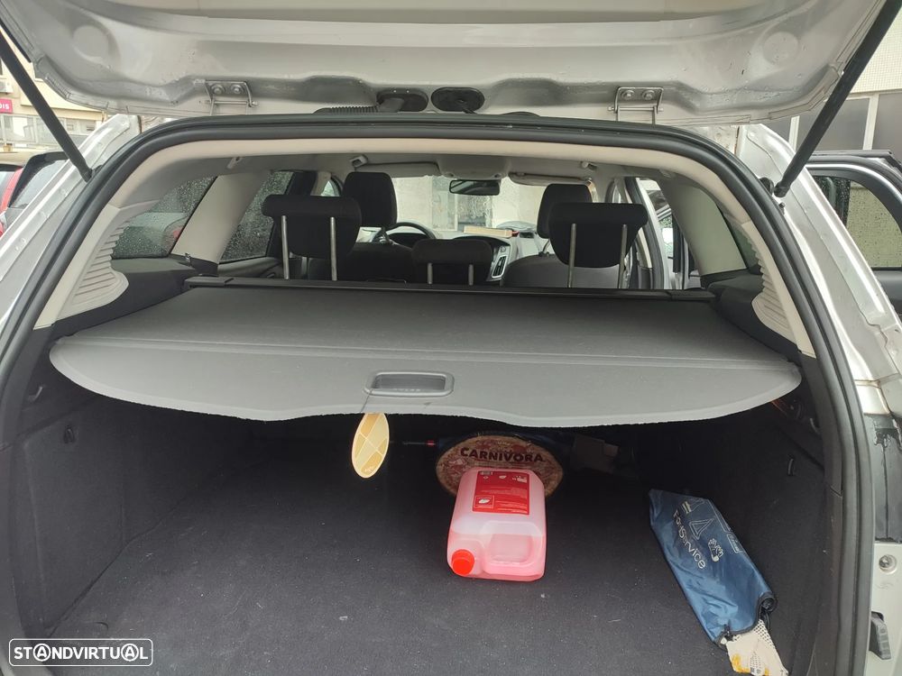 Ford Focus SW 1.5 TDCi EcoBlue Titanium - 4